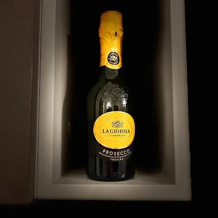 In Media Urbe - Intero *