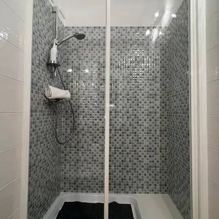 In Media Urbe - Intero ל'אקווילה