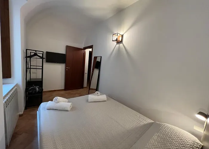 In Media Urbe - Intero LʼAquila